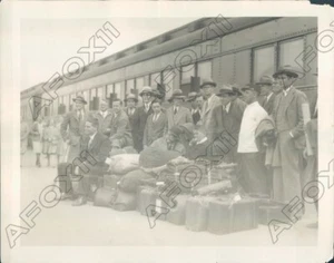 1929 Harvard Univ Students Ready For Canadian Rockies Expedition Press Photo - Picture 1 of 2