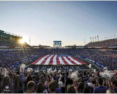 Kentucky Wildcats Unsigned Kroger Field Stadium Photograph Cover