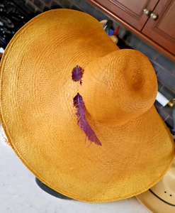NEW LITTLE DOE LOVE Feather Floppy Wide Brim  Sun Straw Beach Hat Schitt's Creek - Picture 1 of 9