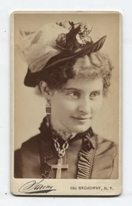 CDV MRS. THOMPSON IN FANCY HAT AND JEWELRY. PHOTO BY SARONY, N.Y. - Picture 1 of 1