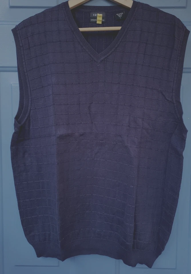 IZOD Mens V Neck Navy Blue Sweater Vest Size Large Mercerized Cotton Golf EUC - Image 1 of 4