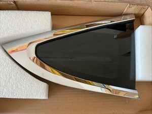 TESLA MODEL X REAR RIGHT (Passenger Side) QUARTER GLASS OEM 2016 - 2020 - Picture 1 of 4