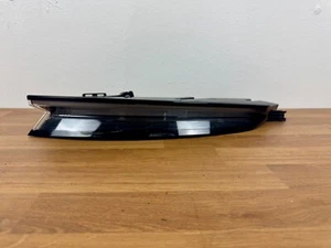 2020-2024 Porsche Taycan Passenger Tail light Lamp 9J1945208G Oem - Imagen 1 de 9