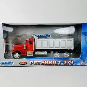 WELLY 1:32 Scale Peterbilt 379 Diecast Lorry Truck Diecast Model In Red - Picture 1 of 3