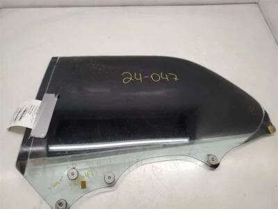 Седан Lexus LS400, заднее левое дверное стекло без бронзы, 1990-1994, 68103-50031 - Изображение 1 из 4