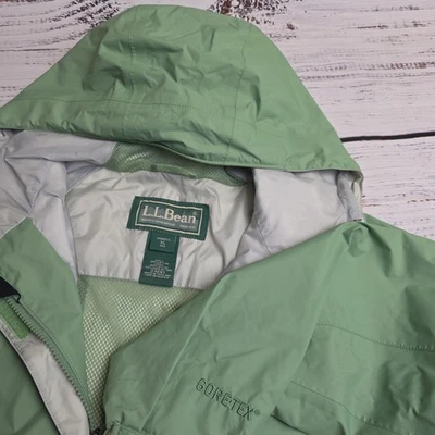 LL Bean Goretex Womens Stowaway Jacket Green Size XL Regular Style 0AKN3 Hooded  - Image 1 of 4