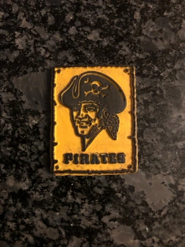 MLB vintage Pittsburgh Pirates  standing board baseball fridge rubber magnet ⚾️ Cover