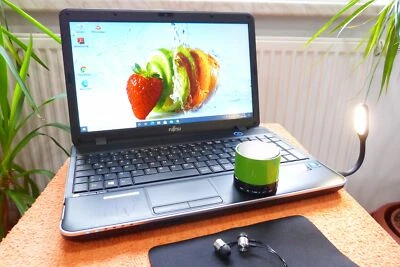 Fujitsu A512 l 15 pollici HD l Windows 10 l 16 GB di RAM l EXTRA l BATTERIA N... - Immagine 1 di 4