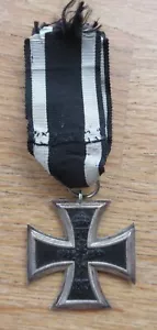 Original Eisernes Kreuz 2. Klasse Hersteller Fr mit Bandabschnitt 1. WK - Bild 1 von 4