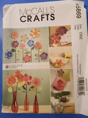 McCalls 5869 Dimensional Fabric Flowers Pin Cushion Decor Accent Uncut Pattern - Image 1 of 3