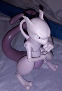 Pokemon Mewtwo Deluxe Action Battle Feature 4.5'' Figure Used - Picture 1 of 3