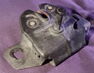 1998-2003 Dodge Durango OEM hood latch assembly 98 99 00 01 02 03 - Picture 1 of 4