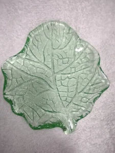 Leaf Green Glass Dish/Plate Decorative - Picture 1 of 5