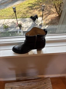 Frye Women Single Shoe Right Leather Ankle Boot 8.5 nearly new worn once - Picture 1 of 15