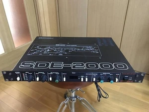 Roland SDE-2000 Digital Delay 1981, Echo Rackmount - Picture 1 of 2