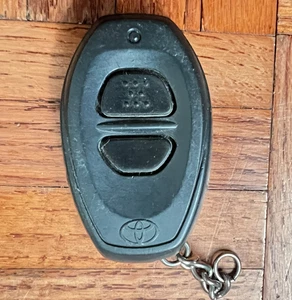 USED OEM TOYOTA 1998-2002 Key Fob Remote Keyless Entry FCC ID BAB237131-022 - Picture 1 of 4