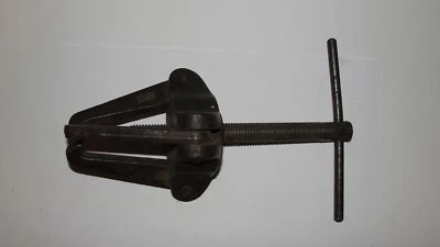 Kent Moore KMO Vintage 3-Jaw T-26 T26 Puller Remover Tool 2-3/4" Reach USA  NICE - Image 1 of 4