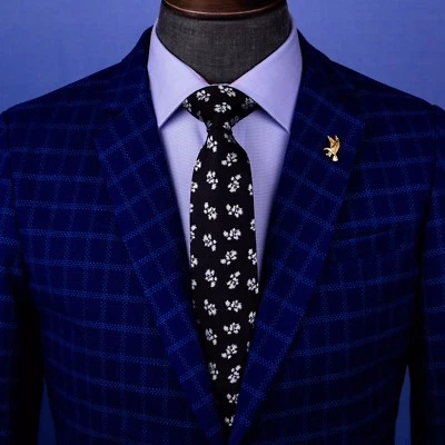 Corbata blanca con flores invertidas negra de 3" para hombre informal diseñador moda genial GQ Foto 1 de 4