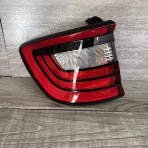 🥇 2014-2022 Dodge Durango Left Driver Side Outer Mounted Tail Light. - Bild 1 von 5