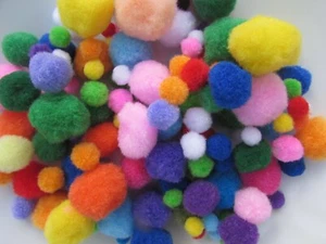 Pom Poms Assorted Sizes 30/25/20/15/10mm Assorted Colours Packs of 100 Pompoms - Picture 1 of 2