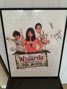 Autógrafos de David Henrie Selena Gomez Jake Austin Mago de Waverly Place Película T - Imagen 1 de 4