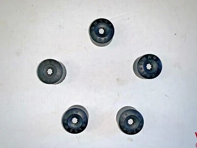 2012 - 2019 年大众甲壳虫凸耳螺母盖 5 件套原始设备制造商 — 第 1/4 张图片