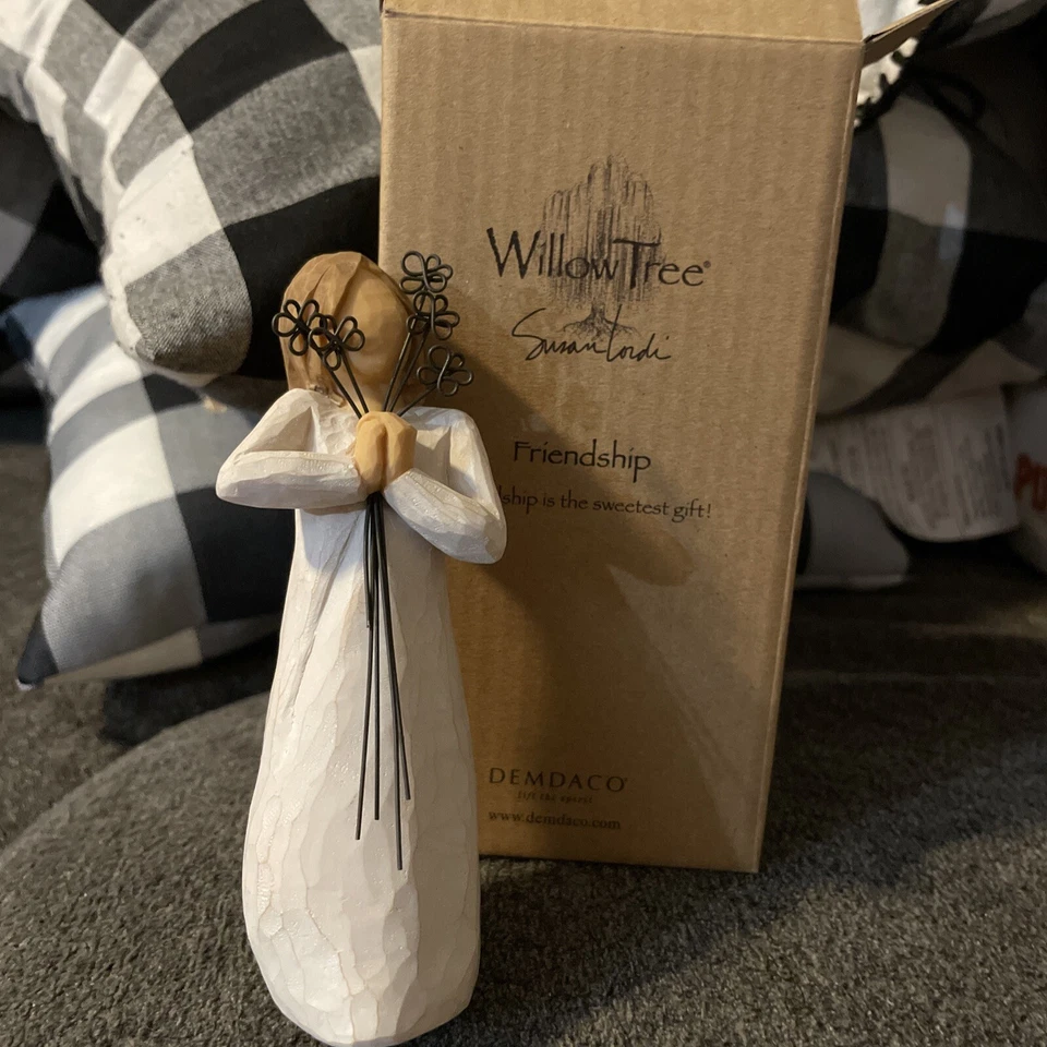 Friendship Willow Tree Figurine by Susan Lordi Demdaco 26155