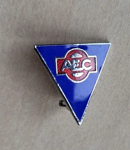 Vintage enamel AEC Truck Lorry brooch pin badge - Picture 1 of 2