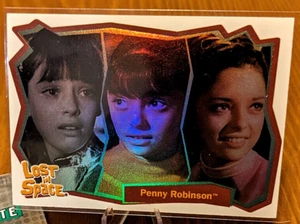 Lost in Space Complete CHARACTER Foil Chase Card #7 Penny Robinson 2005 - Picture 1 of 2