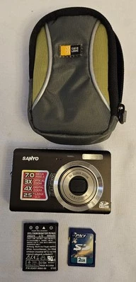Sanyo VPC T700 7.0MP Digital Camera - Brown Tested Works Needs battery - Image 1 of 4