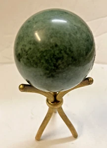 VINTAGE GREEN ALABASTER STONE ART ORB 2" on 3 LEG BRASS STAND - Picture 1 of 4