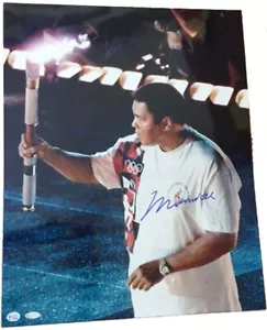 Muhammad Ali ""Olympische Fackel"" handsigniert 16 x 20 Foto (ungegerahmt) - Bild 1 von 1