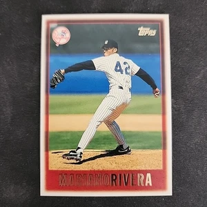 1997 Topps Mariano Rivera Card  - Picture 1 of 2