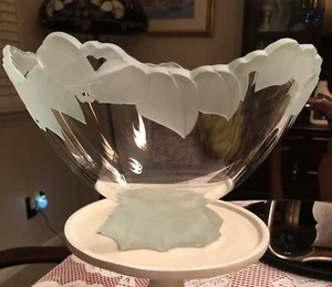 Schale mit geätztem Blattmuster vom Künstler signiert - Bild 1 von 6