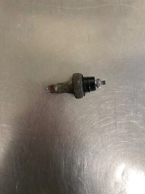 Harley-Davidson Dyna Wide Glide 1998 interruptor de presión de aceite FXDWG Foto 1 de 4