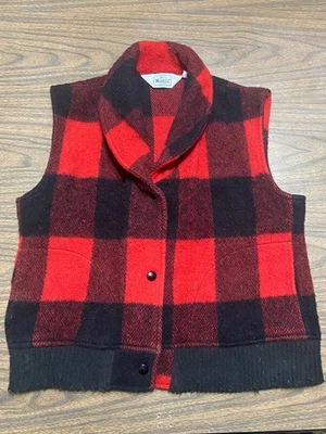 Vintage The Woolrich Woman, colete xadrez búfalo, vermelho/preto anos 80, tamanho médio - Imagem 1 de 4