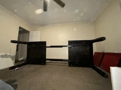 Mesa Pottery Barn Foto 1 de 4