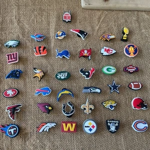 Lot Of 37 Croc Charms Assorted Teams Football NEW - Picture 1 of 2