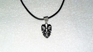 Tribal Warrior Mask Charm Collar Jewelry Colgante Leather Accessory Fashion - Imagen 1 de 2