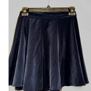 Brandy Melville, black skirt size small - Picture 1 of 5