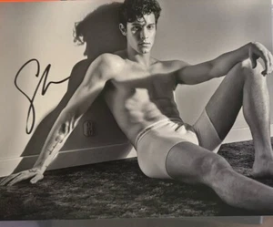 Foto sexy firmada por Shawn Mendes autografiada 8x10 Bxw de Calvin Klein - Imagen 1 de 1