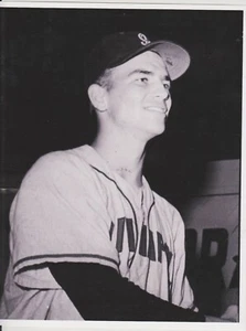 1958 JOHNNY CALLISON INDIANAPOLIS INDIANS 8" x 10" B/W PHOTO - Picture 1 of 2
