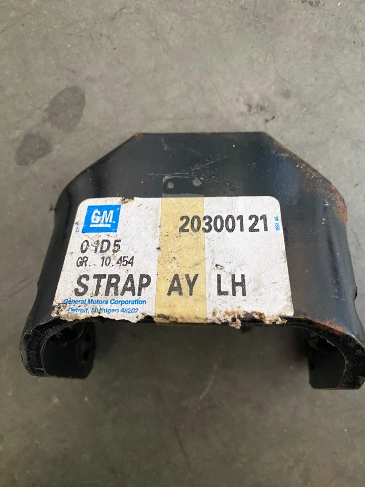 Bisagra inferior de puerta delantera izquierda genuina para Oldsmobile Cutlass Cruiser Cutlass Ciera Foto 1 de 1