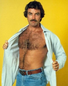 Tom Selleck Magnum P.I.  Foto-Plakat 80er Jahre 11,7x16,5 Hochglanz - Bild 1 von 1