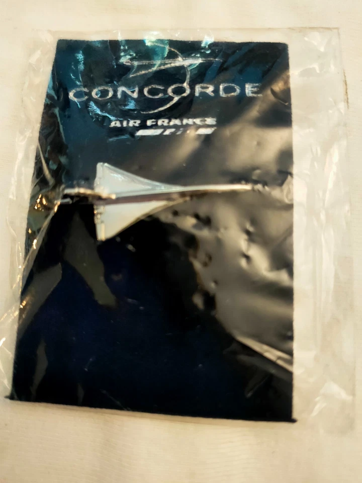 Pin's Concorde AIR France argenté - Photo 1/1