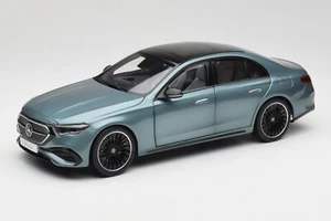 B66961118 Mercedes E-Class W214 Verde Silver iScale 1/18 - Imagen 1 de 8