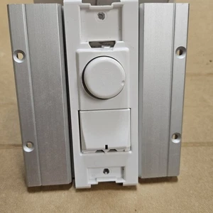 Leviton Renoir II Low Voltage Master Dimmer Rotary Standard ELLV AWRMGE8-EAW New - Picture 1 of 12
