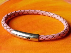 Damen- Und Herren 5mm Rosa Geflochtenes Leder- Und Stahlarmband Von Lyme Bay Art - Bild 1 von 3
