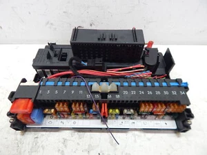 CAJA FUSIBLES BMW X3 E83 04-07 2L DIÉSEL 007436716B - Imagen 1 de 10
