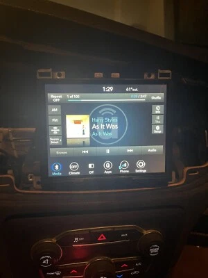 DODGE Challenger & Chrysler  OEM MEDIA DISPLAY UCONNECT 4C 8.4 SCREEN 68461747AE - Image 1 of 4